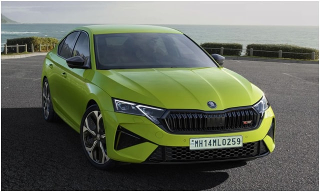 Skoda Octavia RS Preorders Open Online, Reservation Amount Set At Rs 2.50 Lakh Skoda Octavia RS Preorders Open Online, Reservation Amount Set At Rs 2.50 Lakh