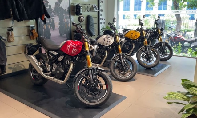 Triumph 350cc Range Launched In India; Speed 400, Thruxton 400 Cheaper By Up To Rs 21,500 Triumph 350cc Range Launched In India; Speed 400, Thruxton 400 Cheaper By Up To Rs 21,500