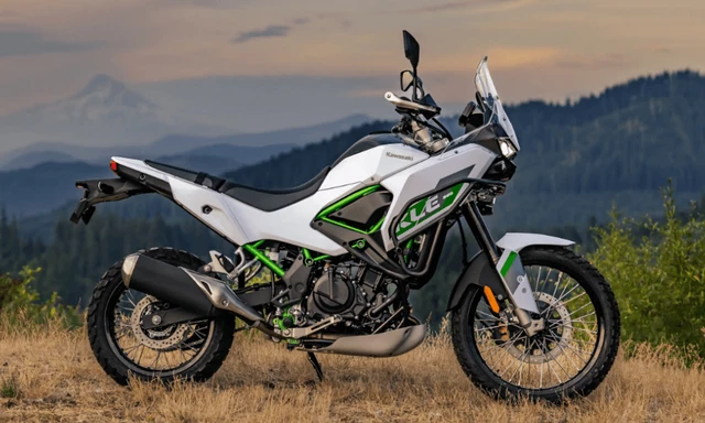Kawasaki KLE500 Unveiled  Kawasaki KLE500 Unveiled