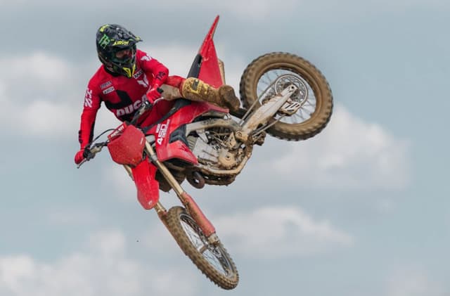 Ducati Desmo450 MX Motocross Bike Makes World Debut Ducati's first production motocross bike is powered by a 450 cc engine that utilises Ducati’s desmodromic valve system, resulting in a 11,900 rev limit