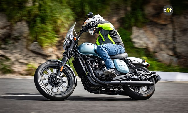 2025 Yezdi Roadster First Ride Review 2025 Yezdi Roadster First Ride Review