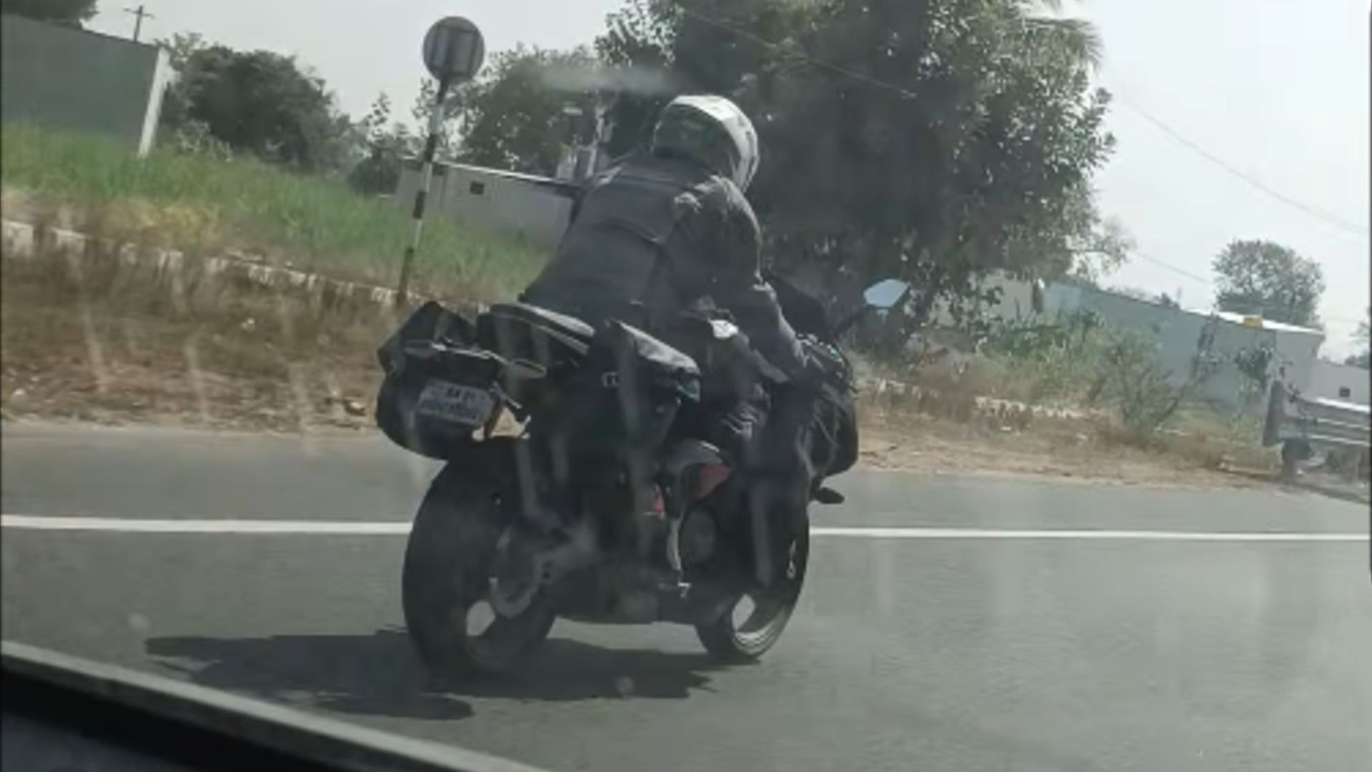 BMW F 450 GS Based Sportbike Spotted On Test BMW F 450 GS Based Sportbike Spotted On Test