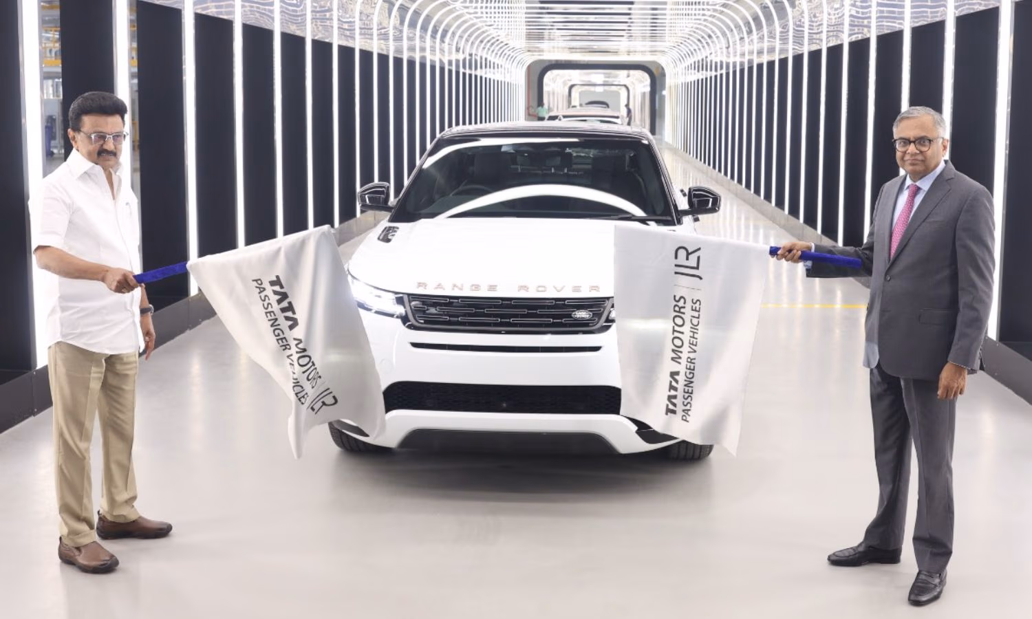 Tata Motors Inaugurates New Tamil Nadu Plant; Range Rover Evoque First Vehicle To Roll Out Tata Motors Inaugurates New Tamil Nadu Plant; Range Rover Evoque First Vehicle To Roll Out