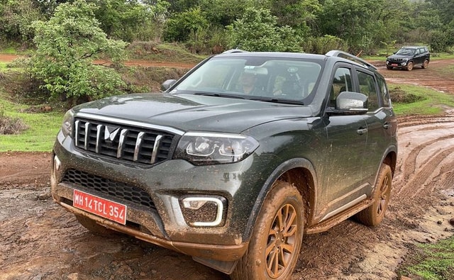 Mahindra Yet To Deliver 2.86 Lakh SUVs, No Relief In Waiting Period For Top-Spec XUV700, Thar RWD Mahindra Yet To Deliver 2.86 Lakh SUVs, No Relief In Waiting Period For Top-Spec XUV700, Thar RWD