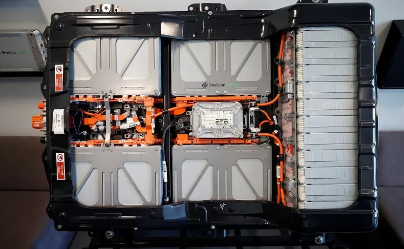 Solid-State EV Batteries Could Cut Carbon Emissions Further, Says Climate Group Solid-State EV Batteries Could Cut Carbon Emissions Further, Says Climate Group