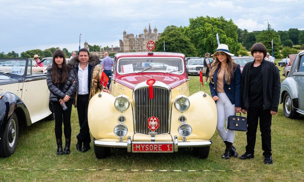 Poonawalla's Bentley Mark VI Wins 'Best In Class' Award At RREC Event Poonawalla's Bentley Mark VI Wins 'Best In Class' Award At RREC Event