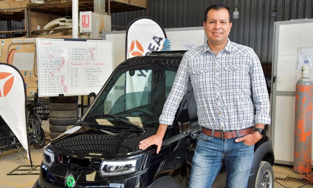 Tiny Bolivian Automaker Bets It Can Tap World's Largest Lithium Deposits Tiny Bolivian Automaker Bets It Can Tap World's Largest Lithium Deposits