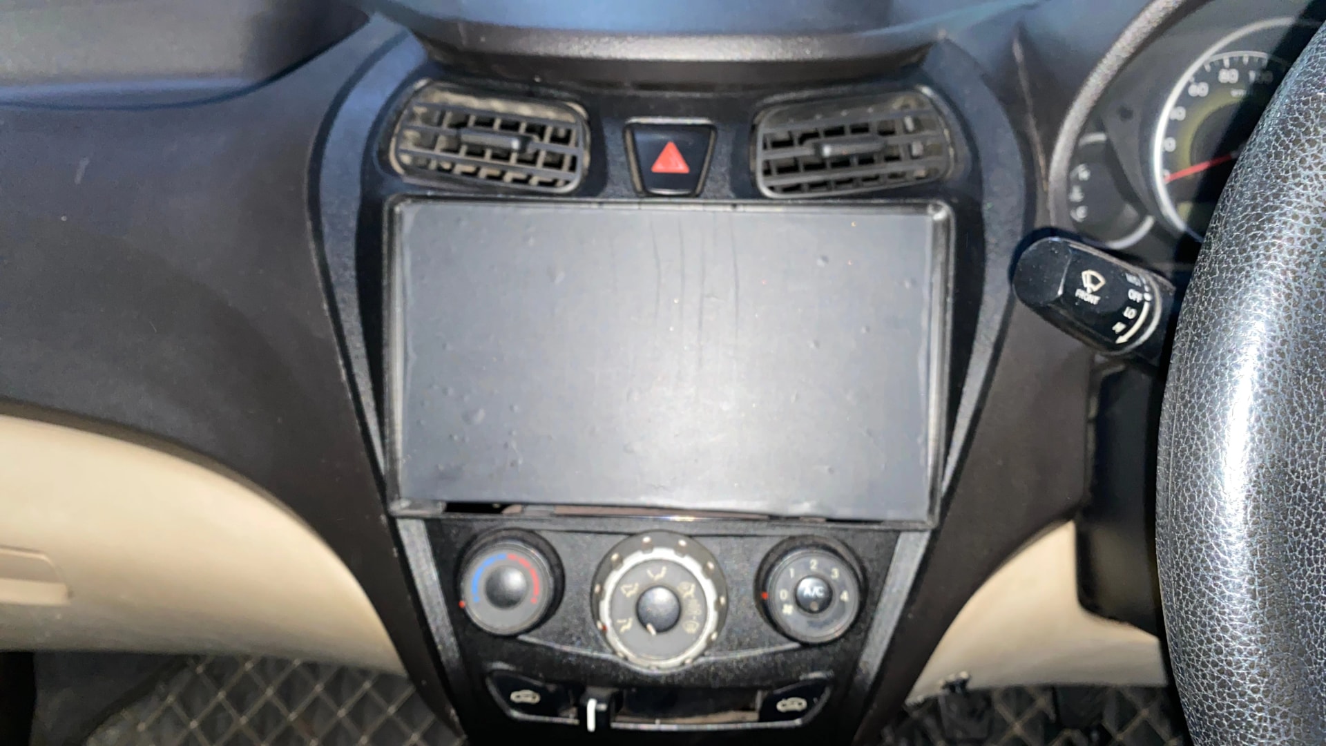 Used 2013 Hyundai EON Used 2013 Hyundai EON