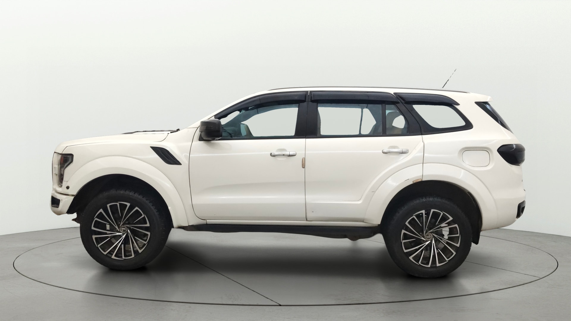 Used 2016 Ford Endeavour Used 2016 Ford Endeavour
