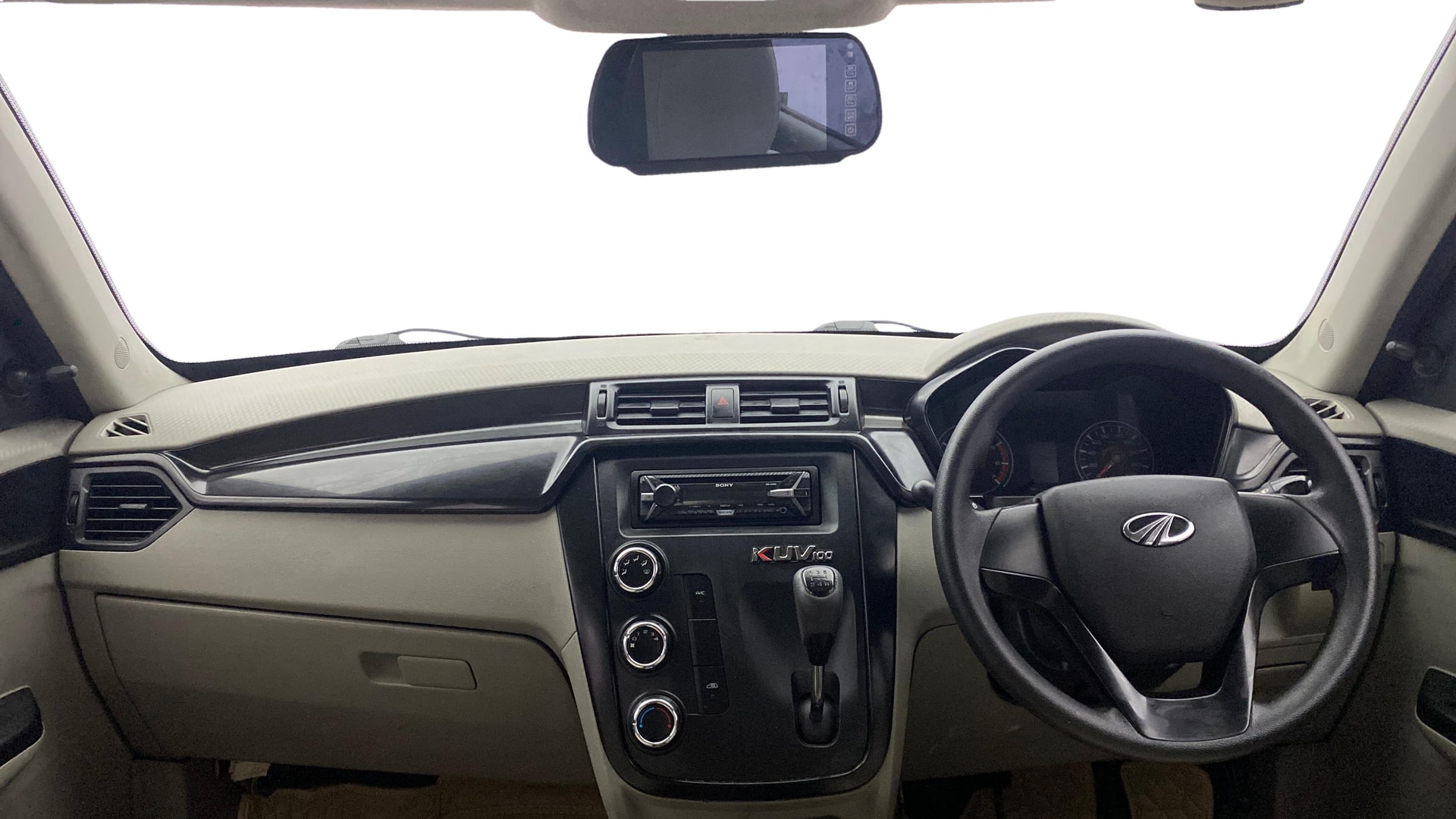 Used 2016 Mahindra KUV100 Used 2016 Mahindra KUV100