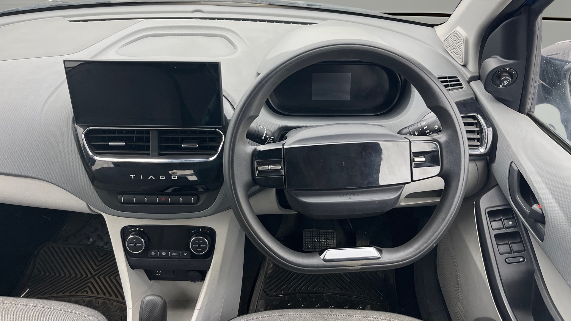 Used 2025 Tata Tiago Used 2025 Tata Tiago