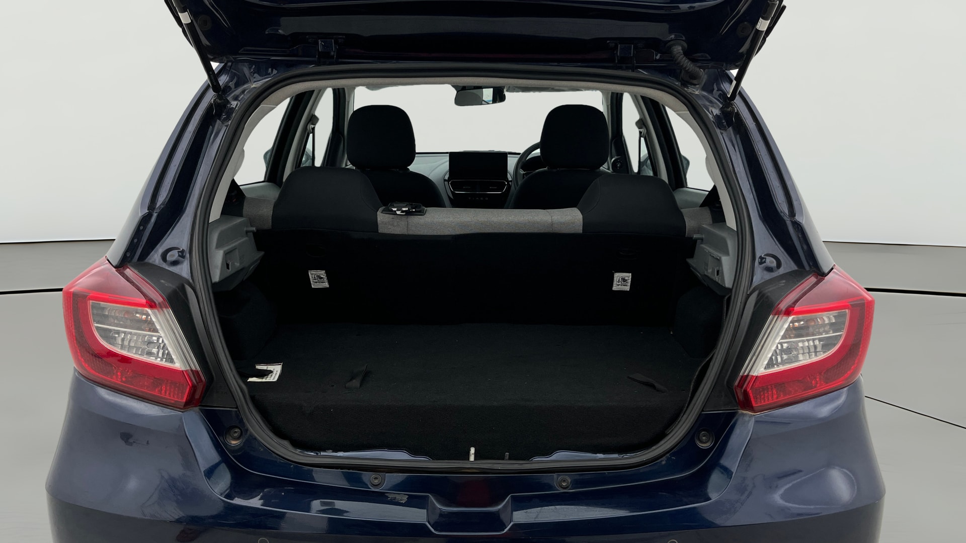 Used 2025 Tata Tiago Used 2025 Tata Tiago
