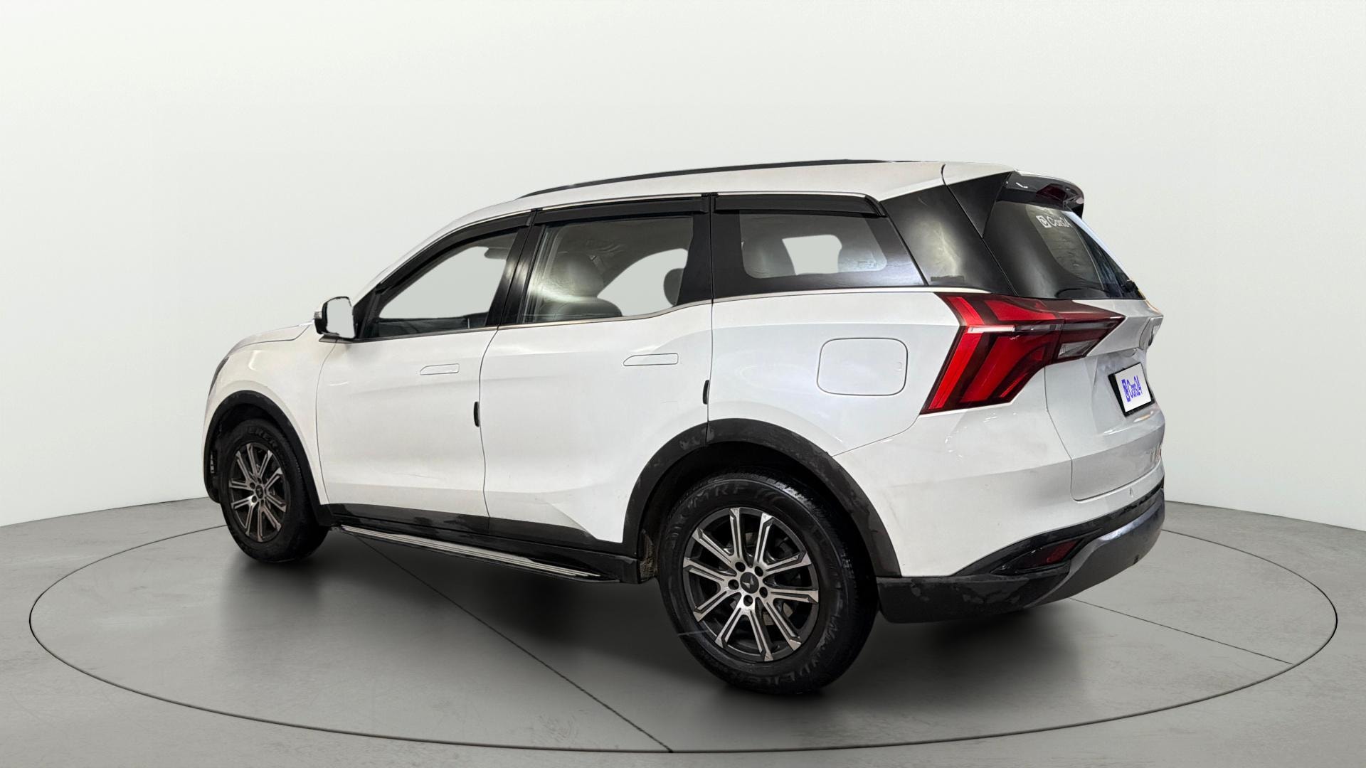 Used 2022 Mahindra XUV700 Used 2022 Mahindra XUV700