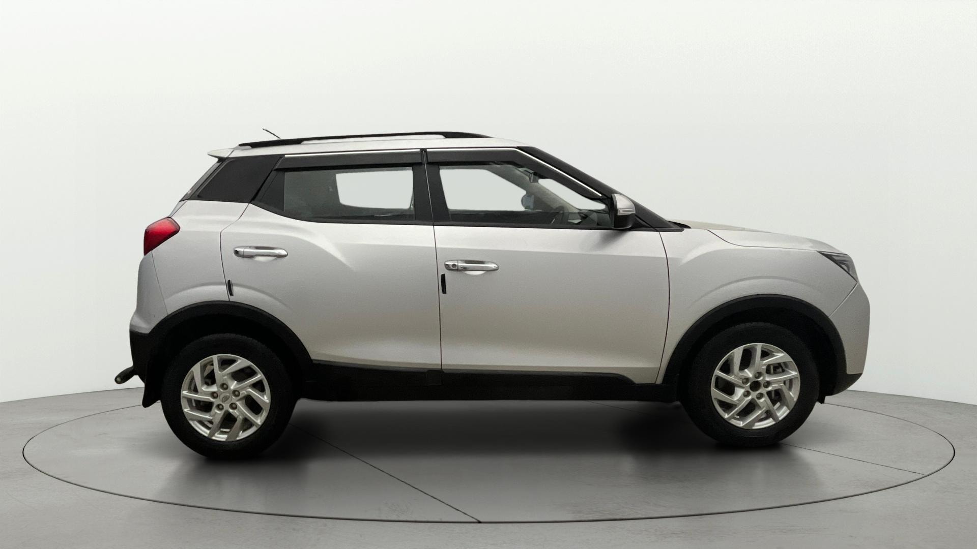 Used 2022 Mahindra XUV300 Used 2022 Mahindra XUV300