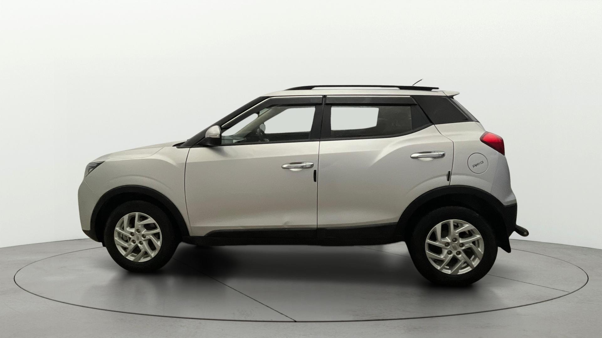 Used 2022 Mahindra XUV300 Used 2022 Mahindra XUV300