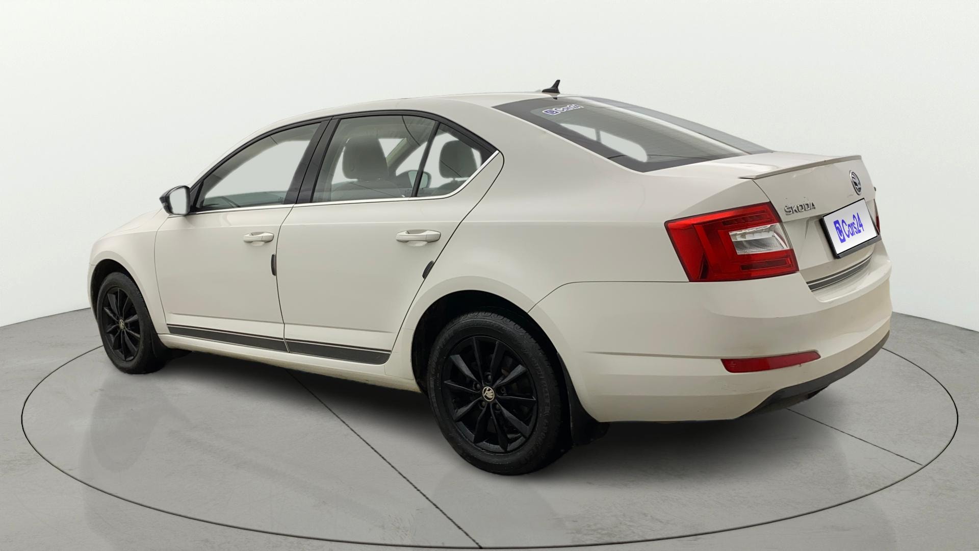View 2017 Skoda Octavia 1.4 Style TSI MT Image 2 Used 2017 Skoda Octavia 1.4 Style TSI MT Image 2