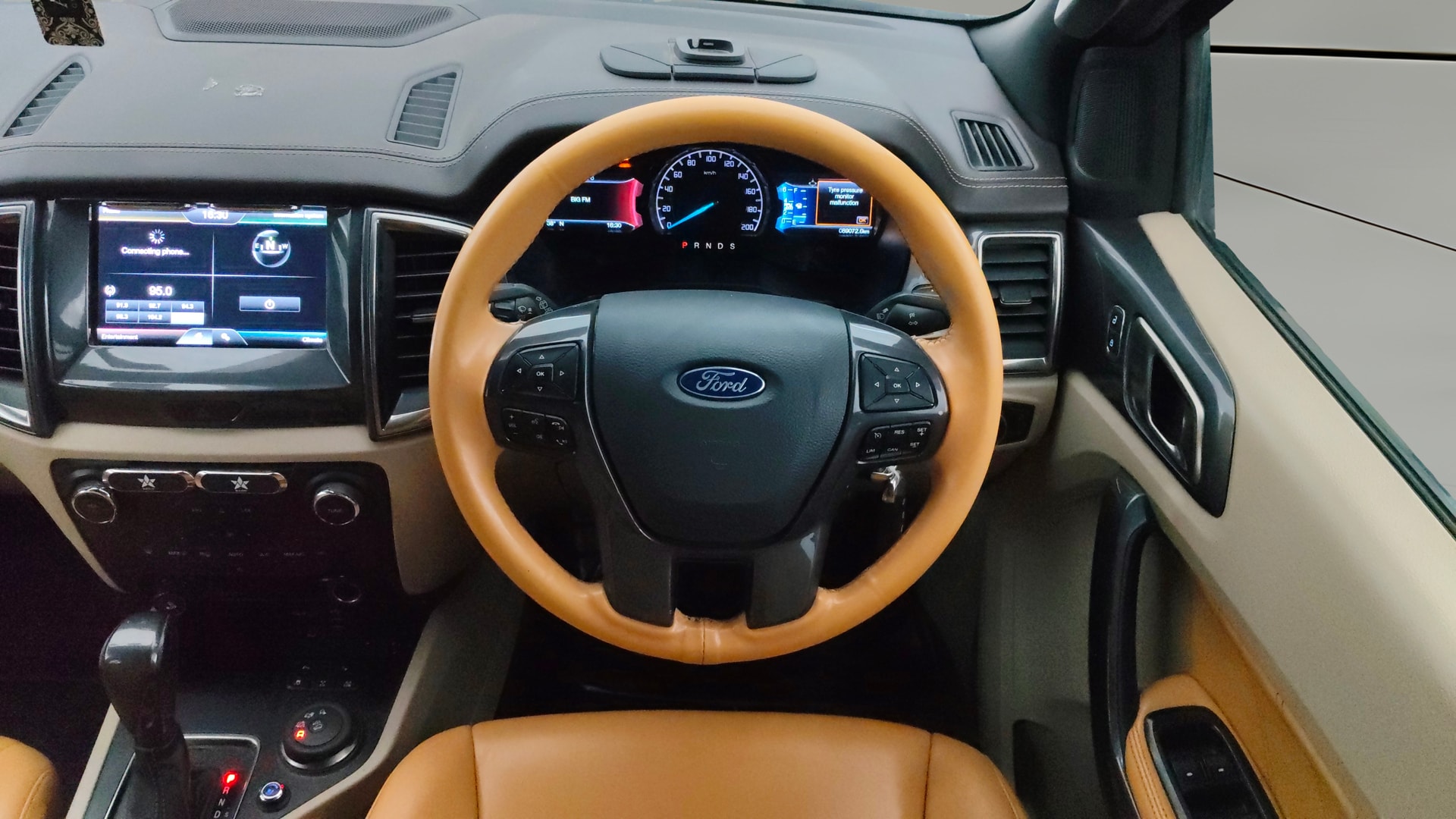 Used 2016 Ford Endeavour Used 2016 Ford Endeavour