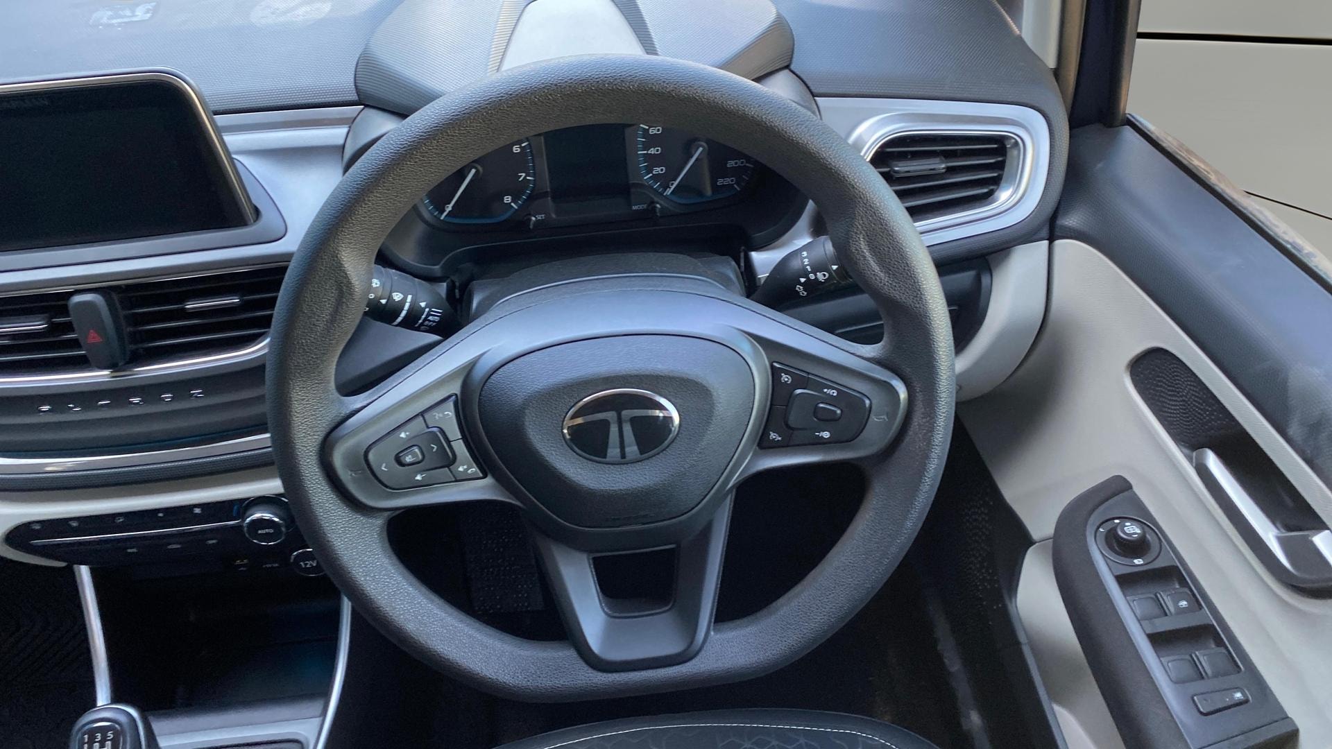 Used 2024 Tata Altroz Used 2024 Tata Altroz