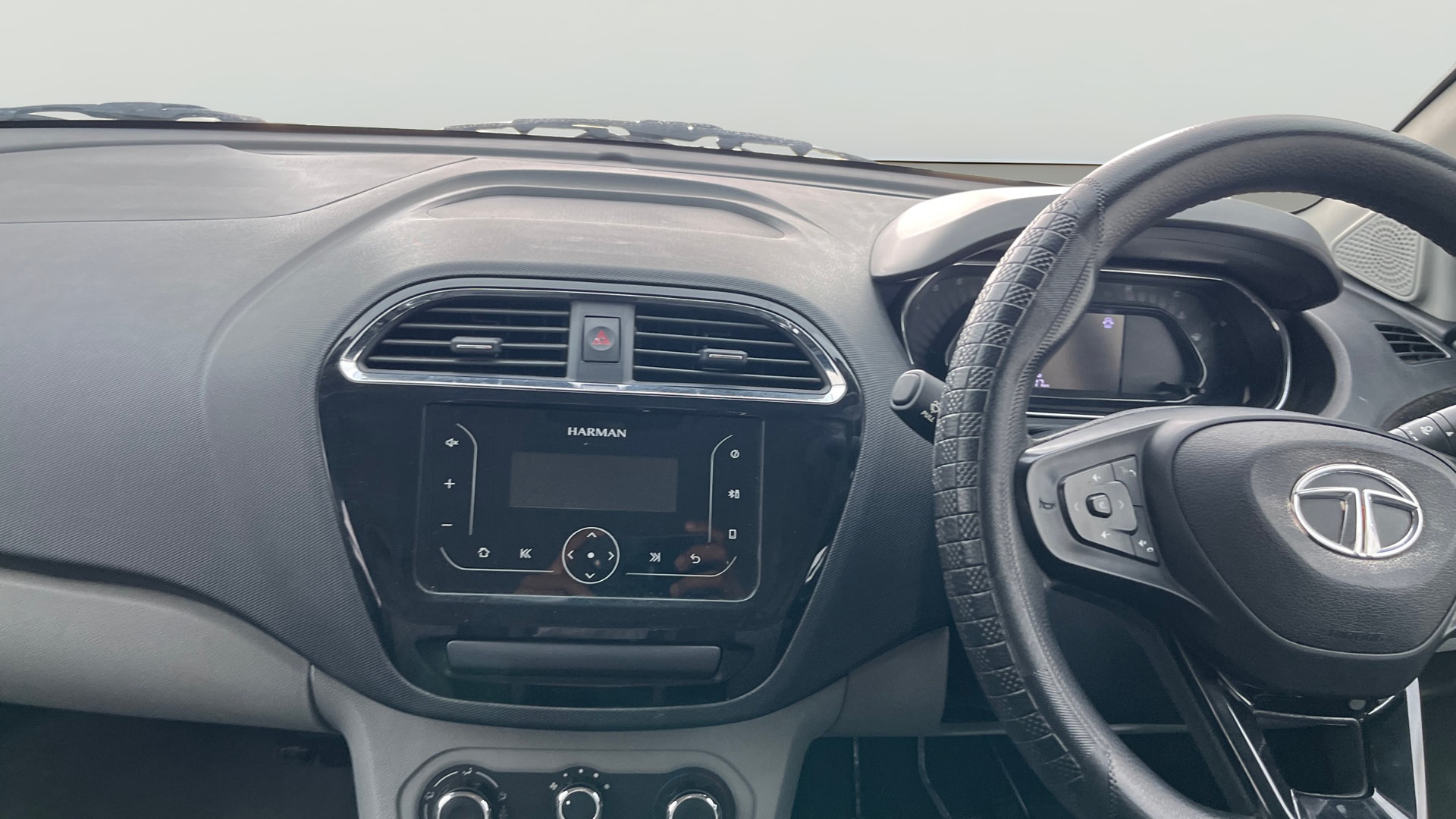 Used 2021 Tata Tiago Used 2021 Tata Tiago