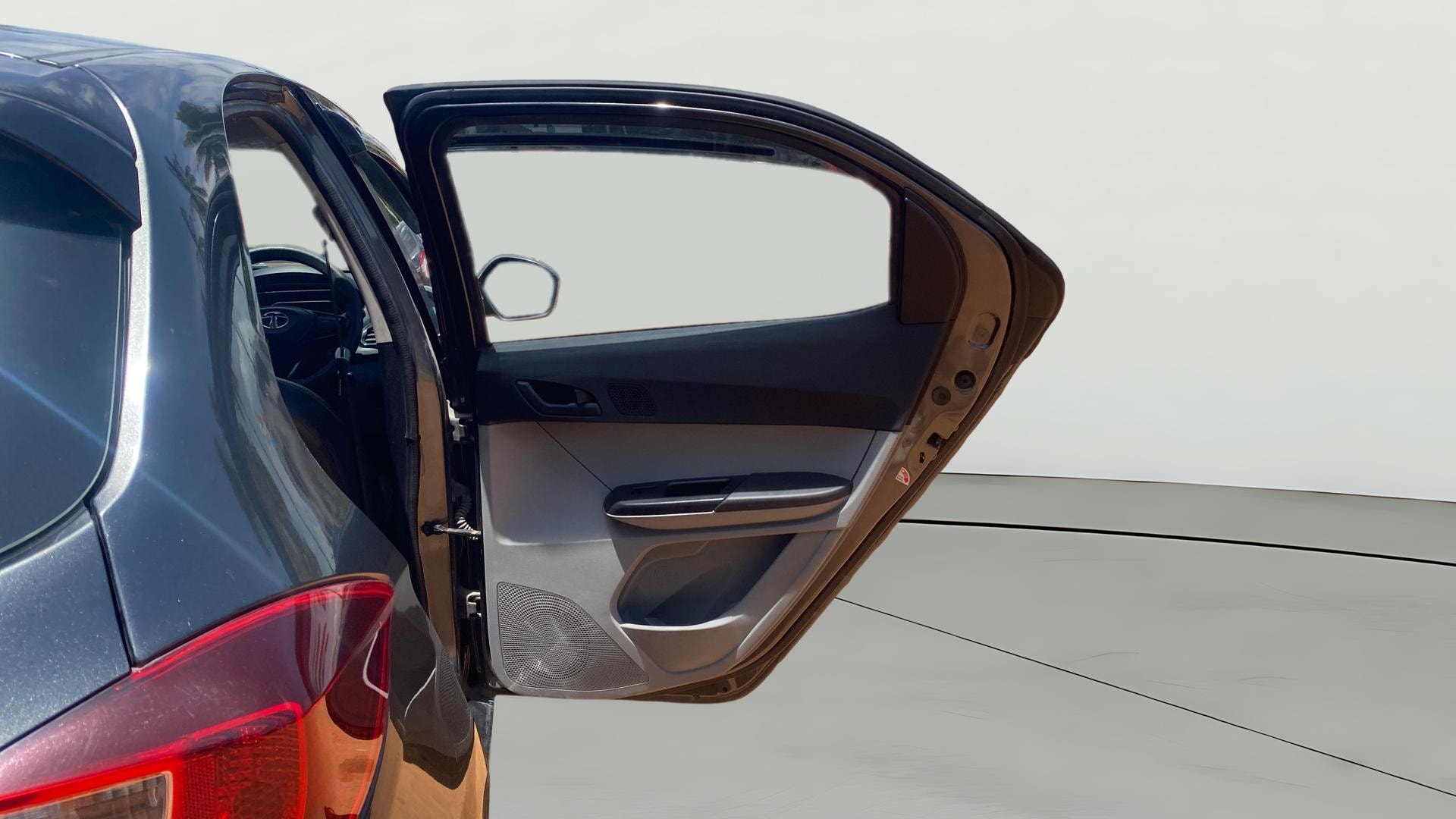 Used 2021 Tata Tiago Used 2021 Tata Tiago