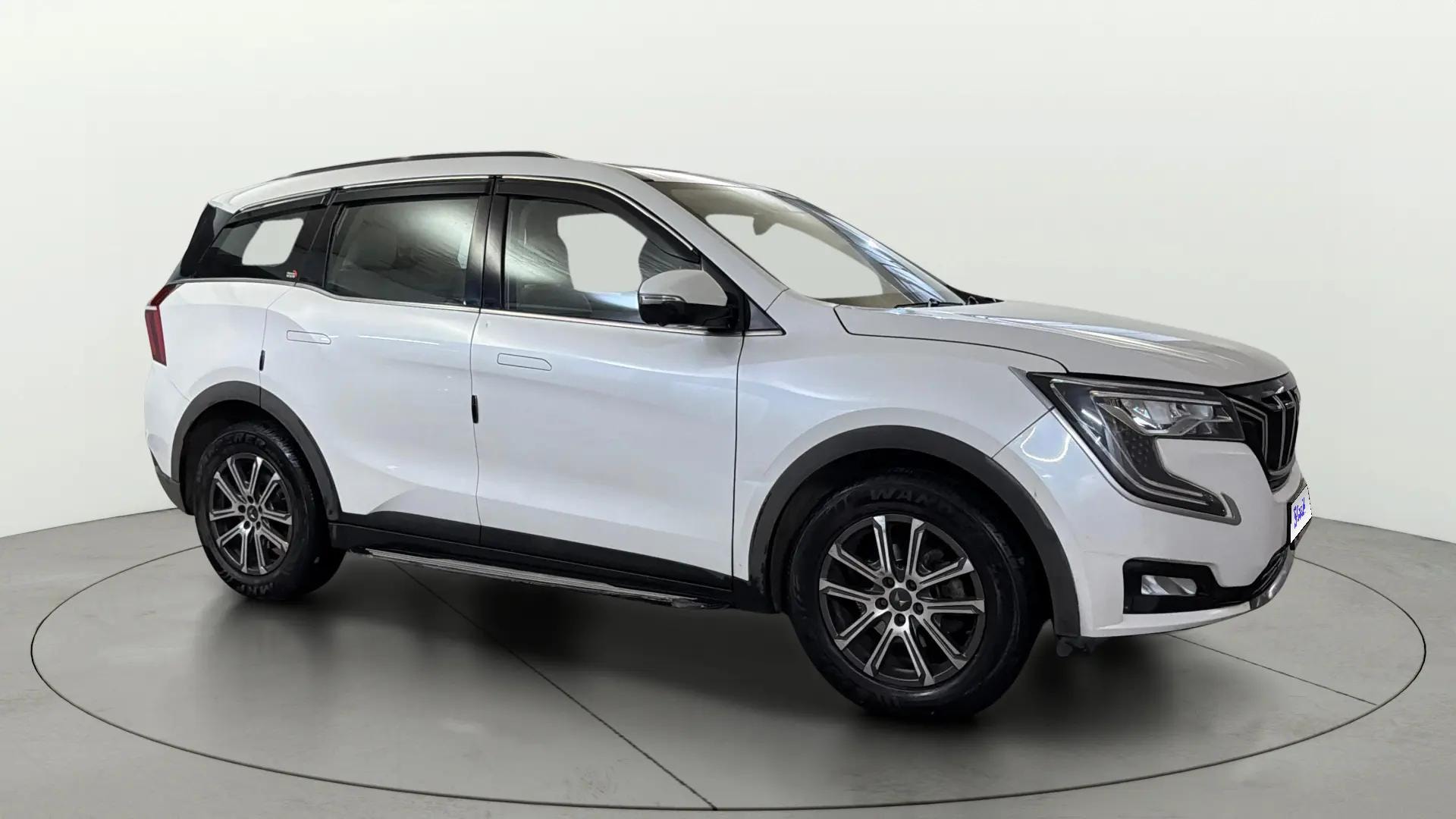 Used 2022 Mahindra XUV700 Used 2022 Mahindra XUV700