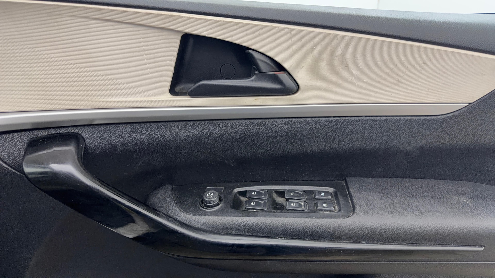 Used 2022 Mahindra XUV700 Used 2022 Mahindra XUV700