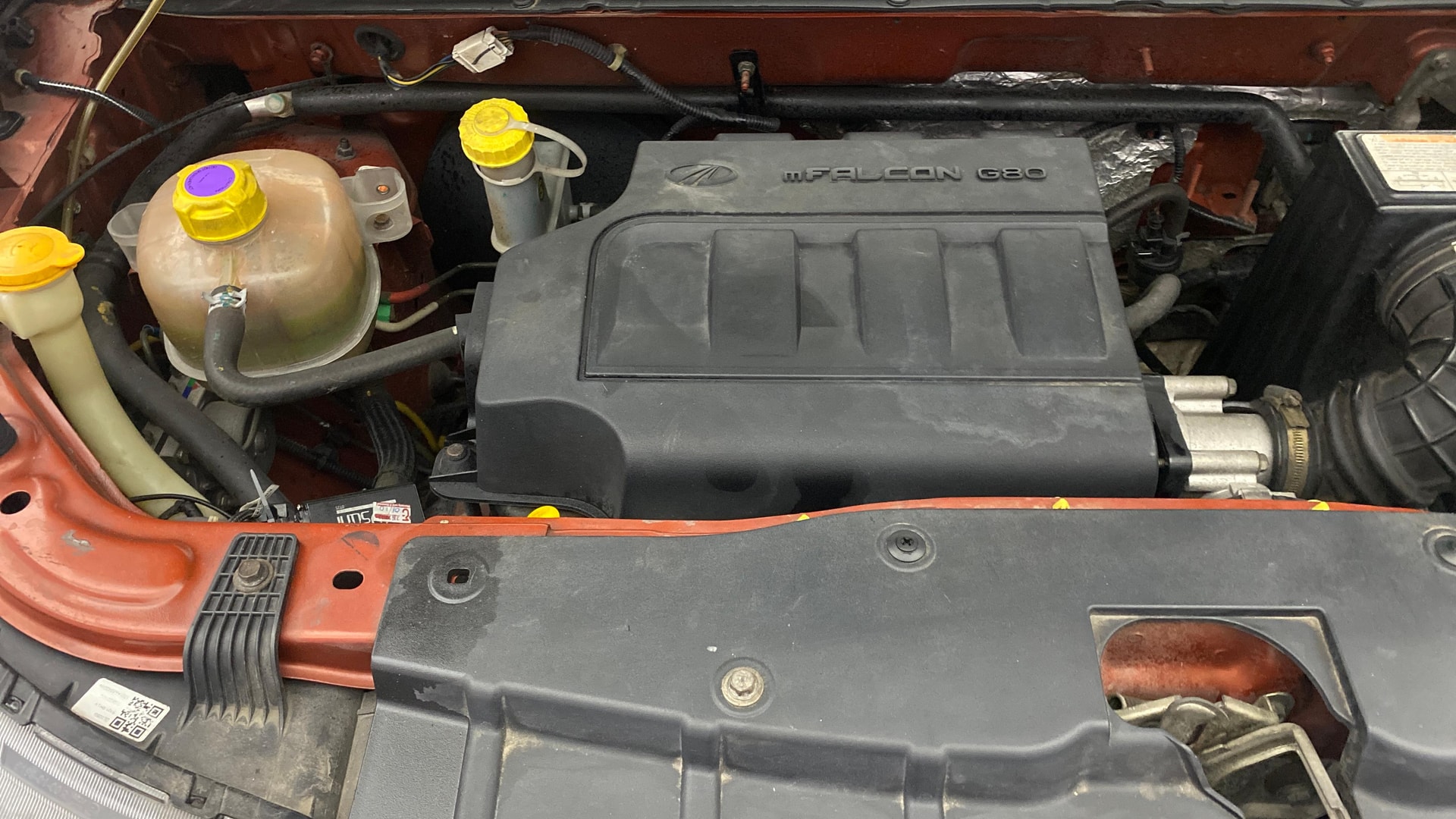 Used 2016 Mahindra KUV100 Used 2016 Mahindra KUV100