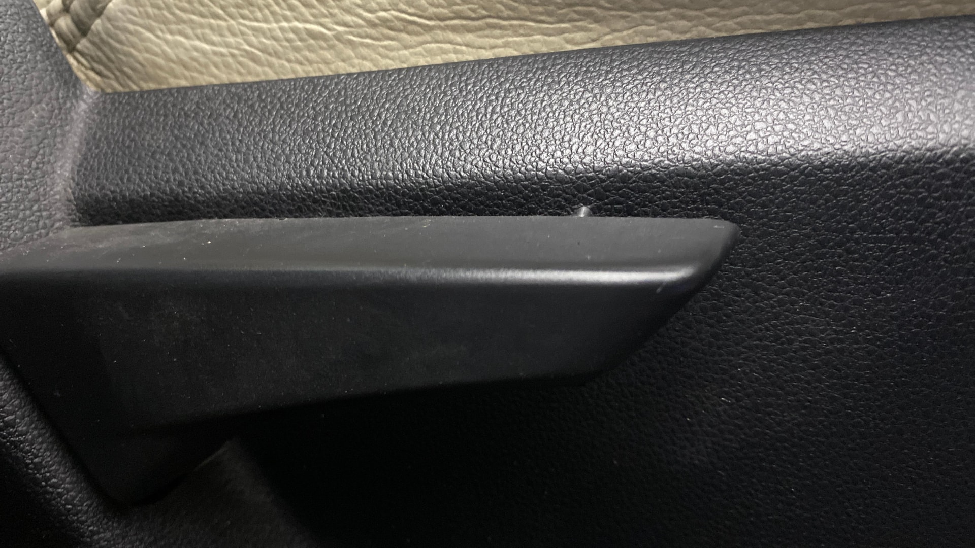 Used 2016 Mahindra KUV100 Used 2016 Mahindra KUV100