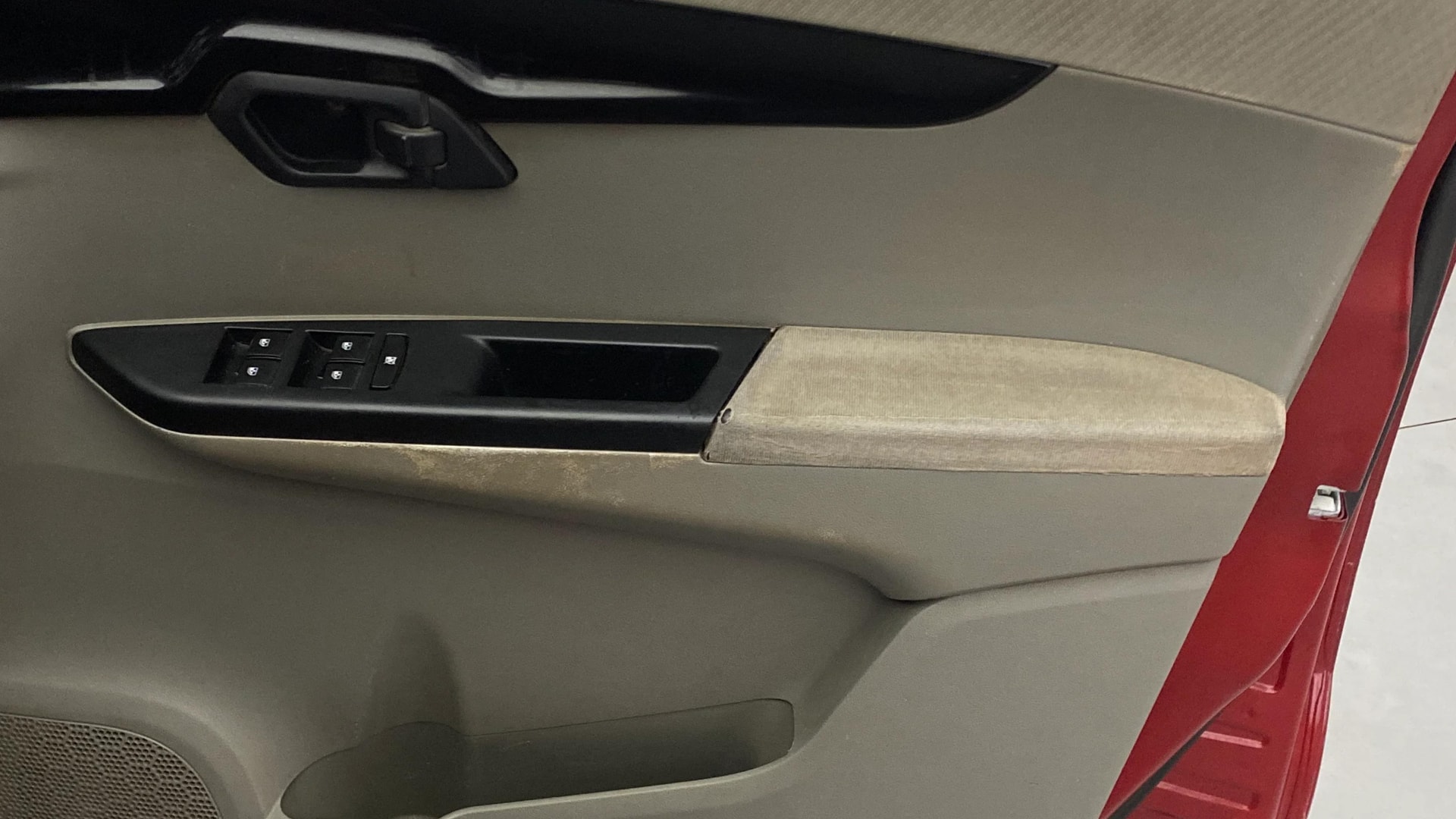 Used 2016 Mahindra KUV100 Used 2016 Mahindra KUV100