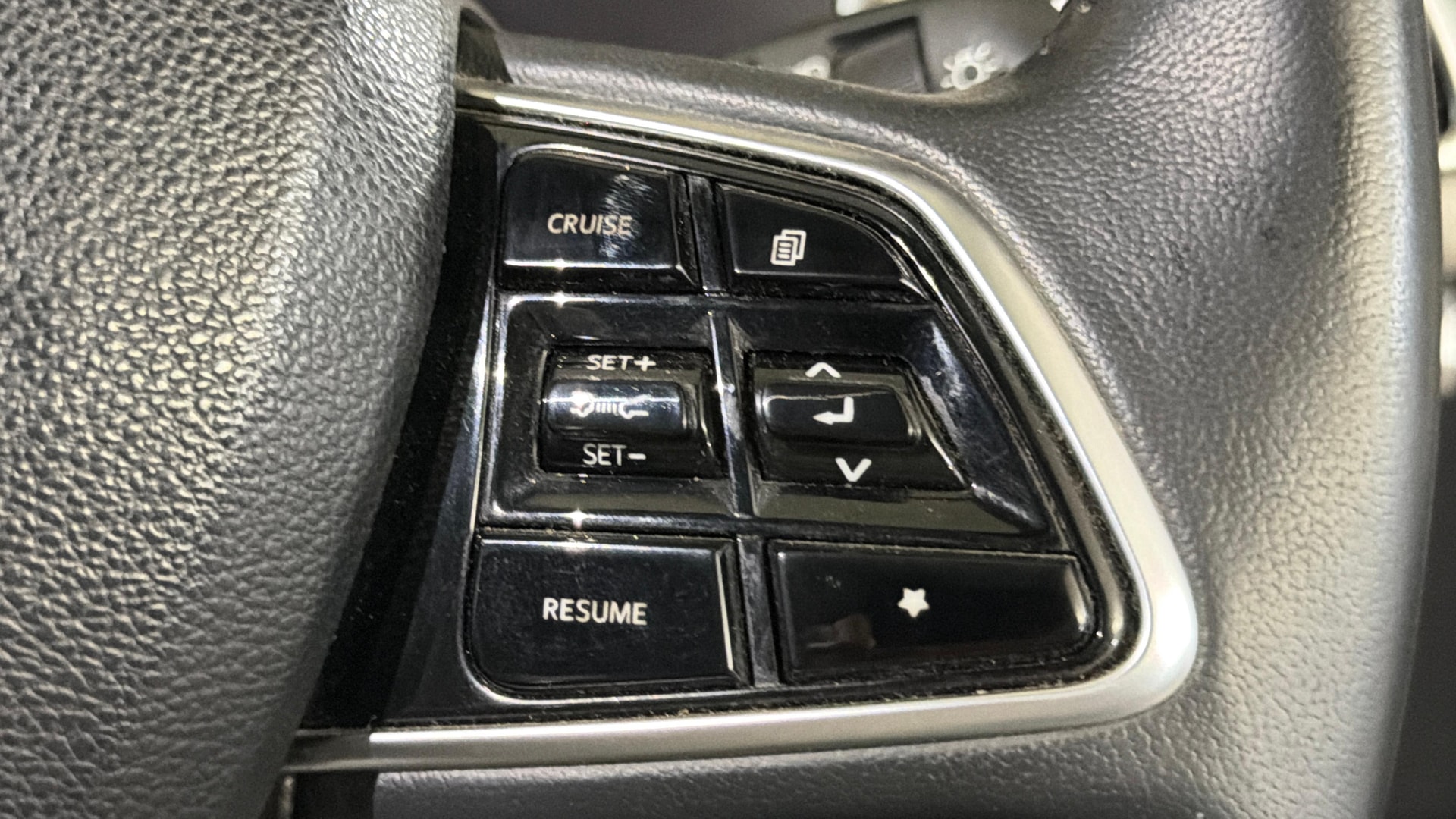 Used 2022 Mahindra XUV700 Used 2022 Mahindra XUV700