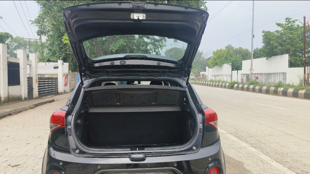 Used 2017 Hyundai i20 Active Used 2017 Hyundai i20 Active