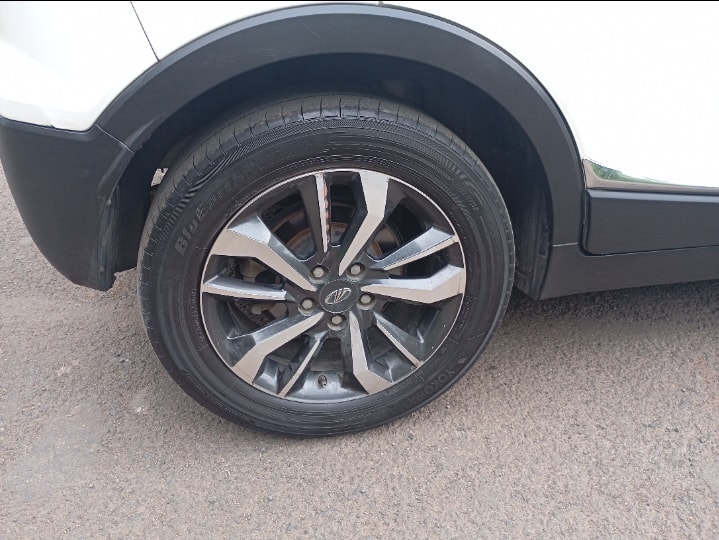 Used 2019 Mahindra XUV300 Used 2019 Mahindra XUV300