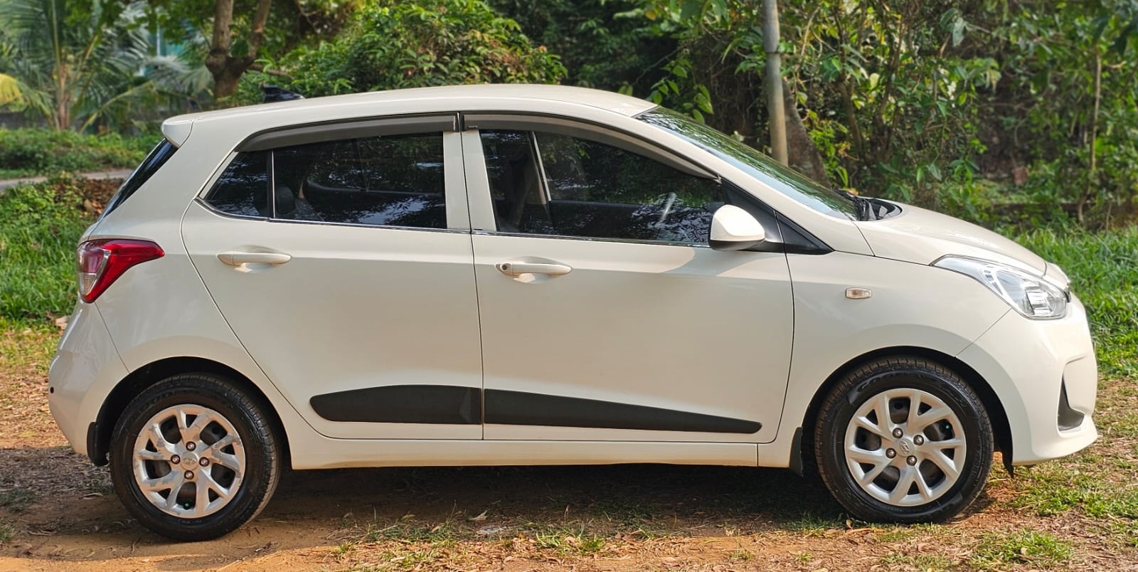 Used 2018 Hyundai Grand i10 Used 2018 Hyundai Grand i10