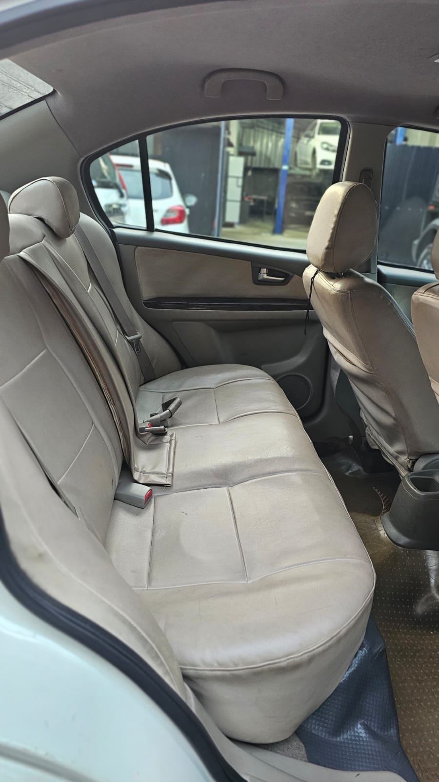 Used 2010 Maruti Suzuki SX4 Used 2010 Maruti Suzuki SX4