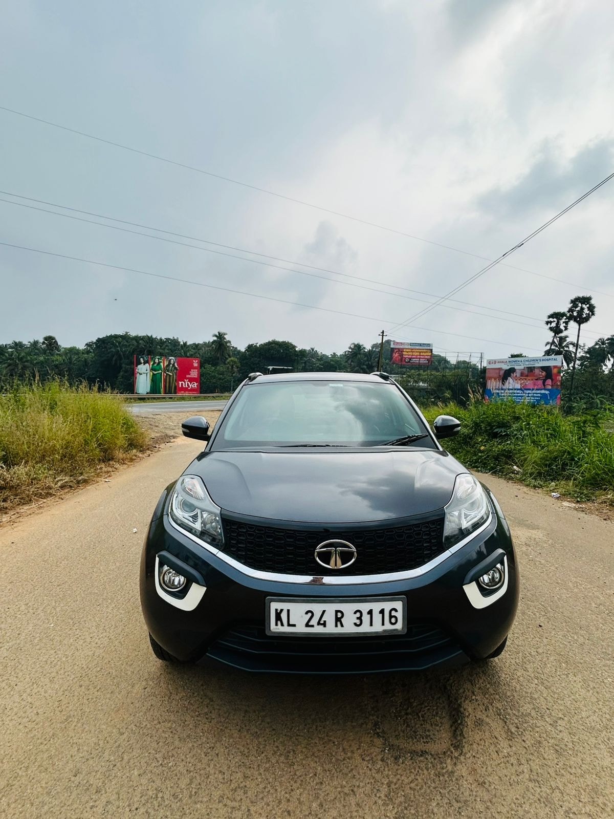 Used 2018 Tata Nexon Used 2018 Tata Nexon