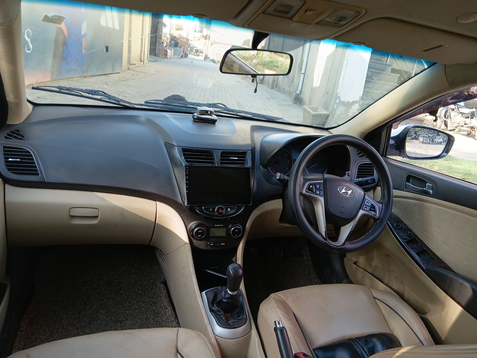 Used 2017 Volkswagen Ameo Used 2017 Volkswagen Ameo