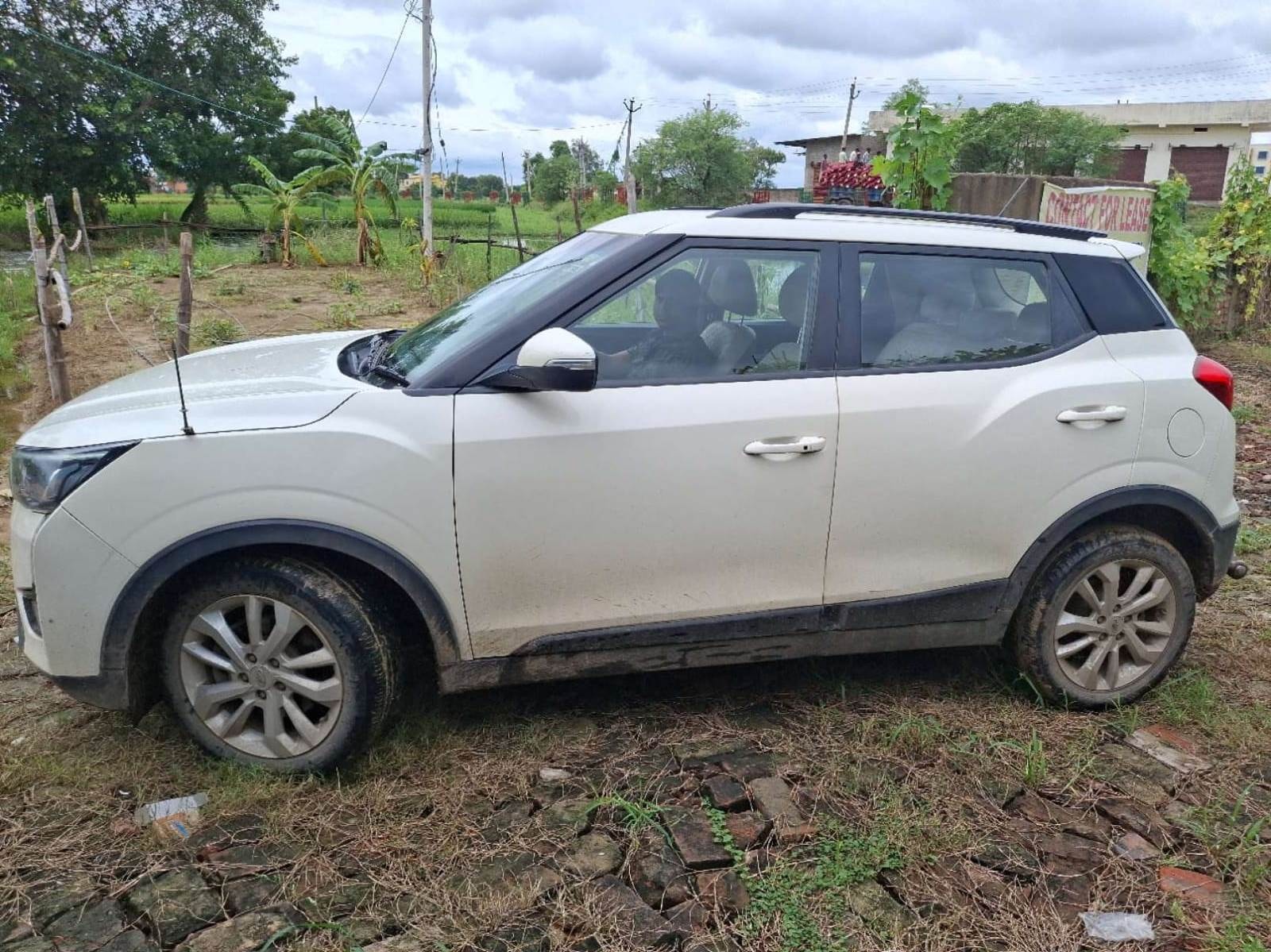 Used 2021 Mahindra XUV300 Used 2021 Mahindra XUV300