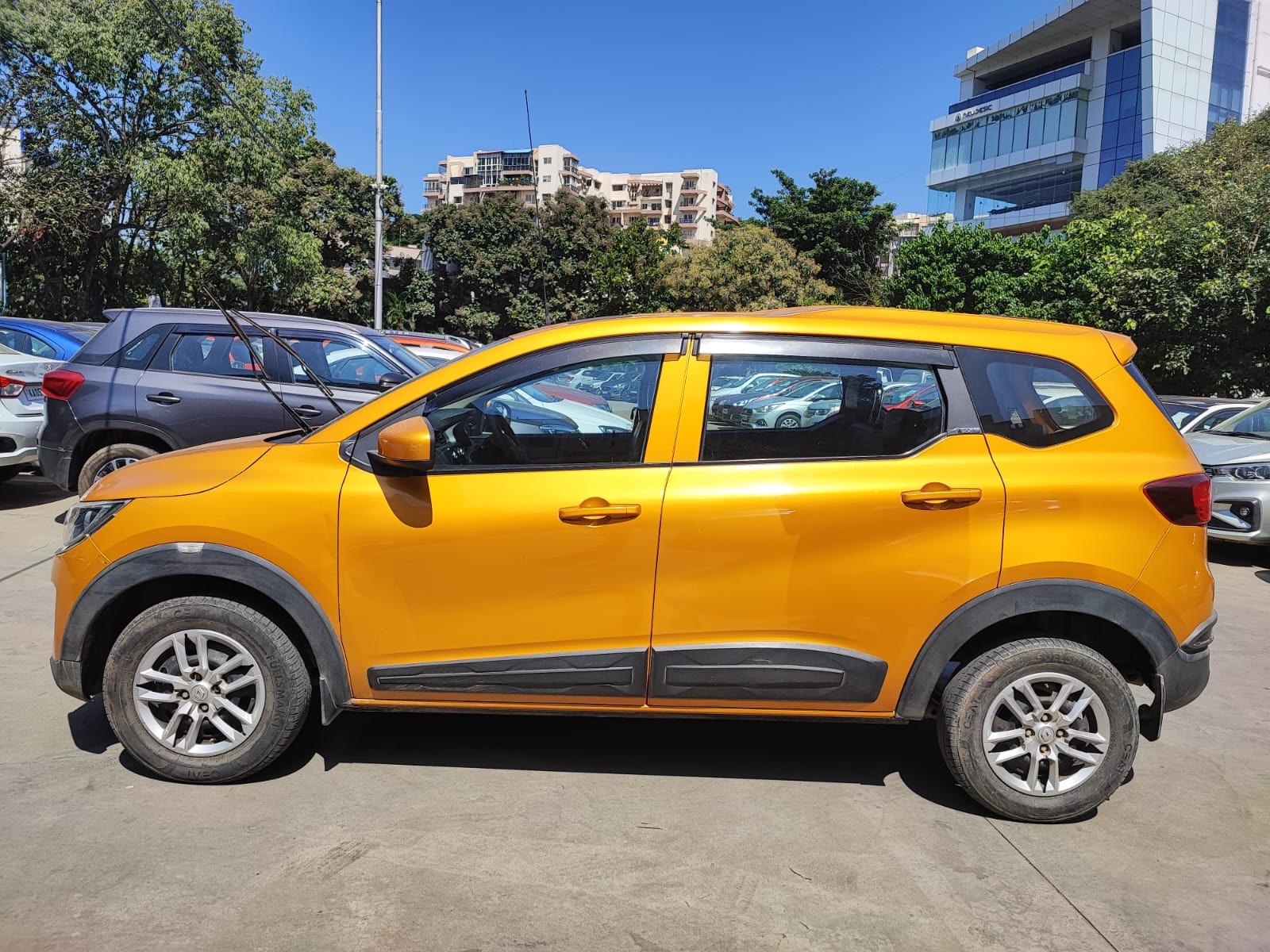 Used 2019 Renault Triber Used 2019 Renault Triber