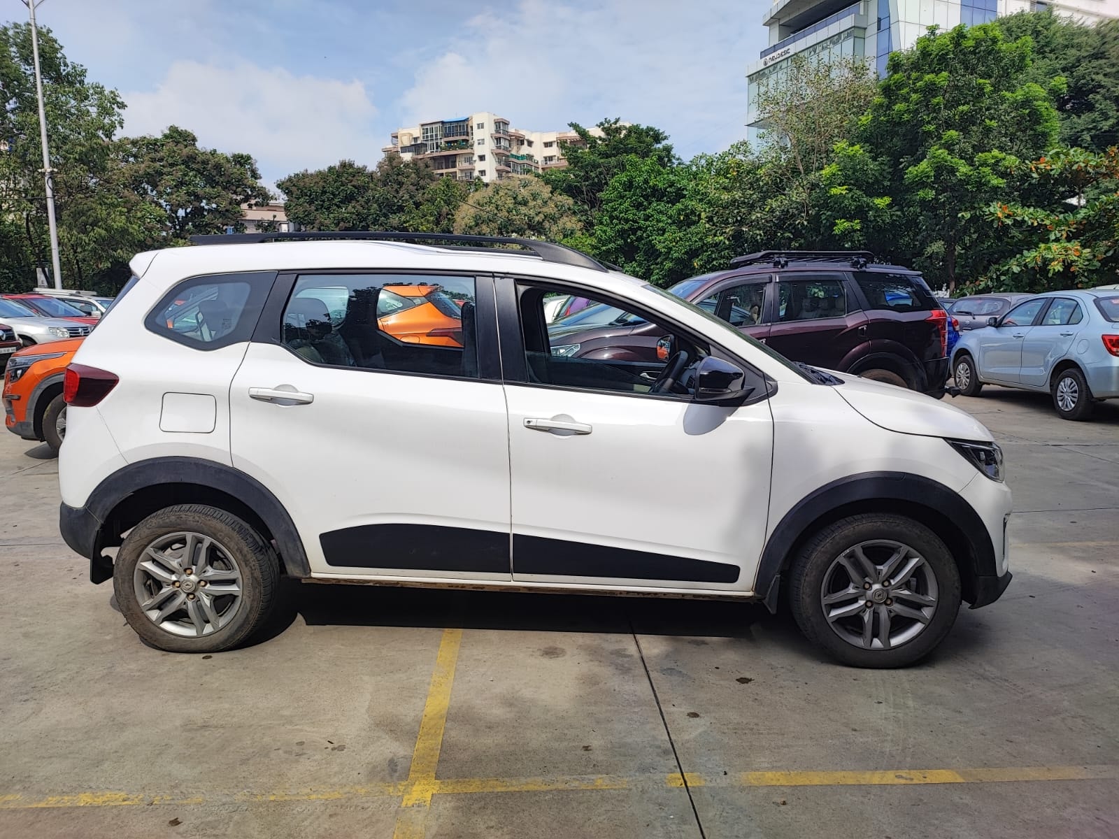 Used 2022 Renault Triber Used 2022 Renault Triber