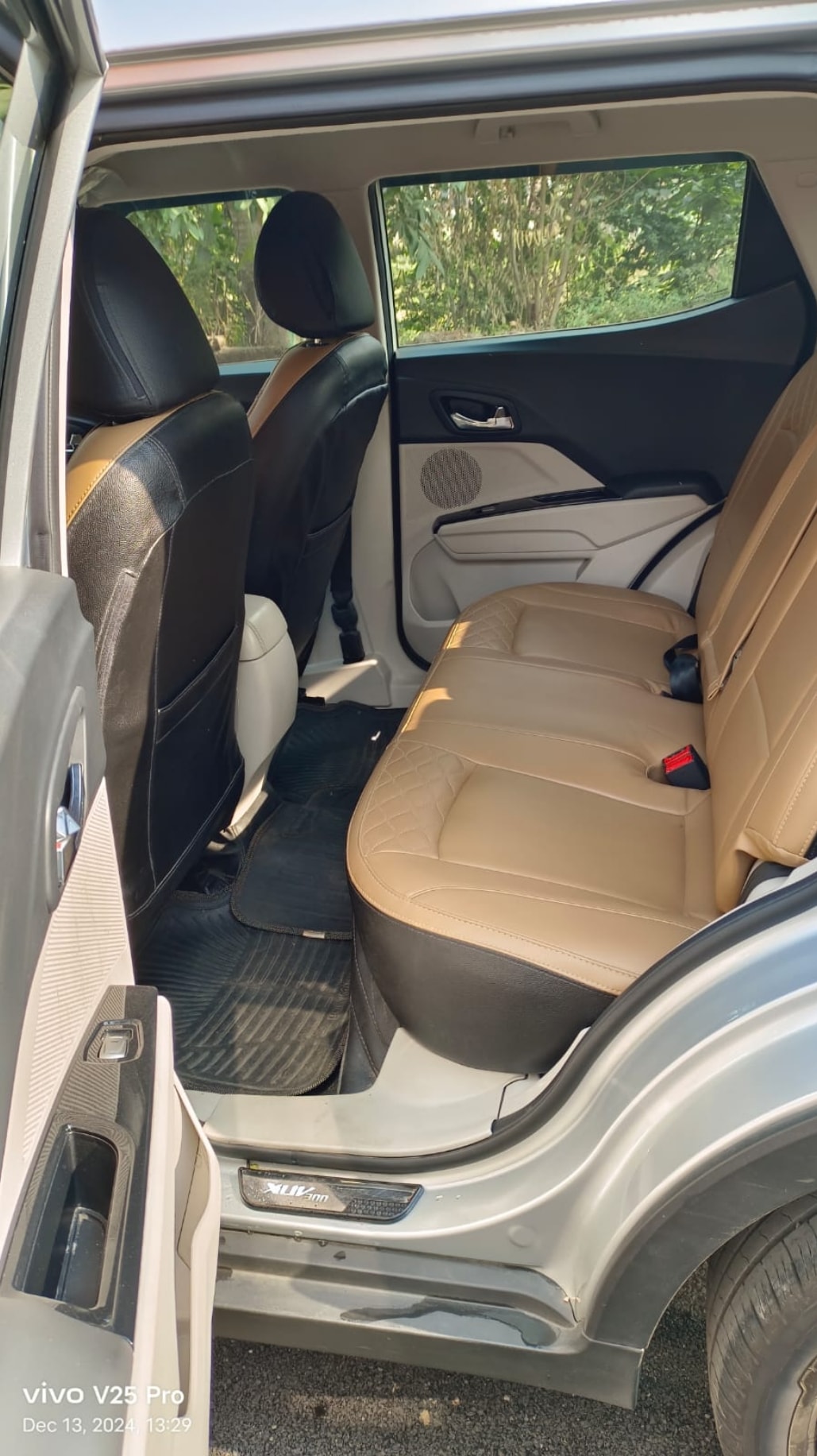 XUV300 image 7 XUV300 image 7