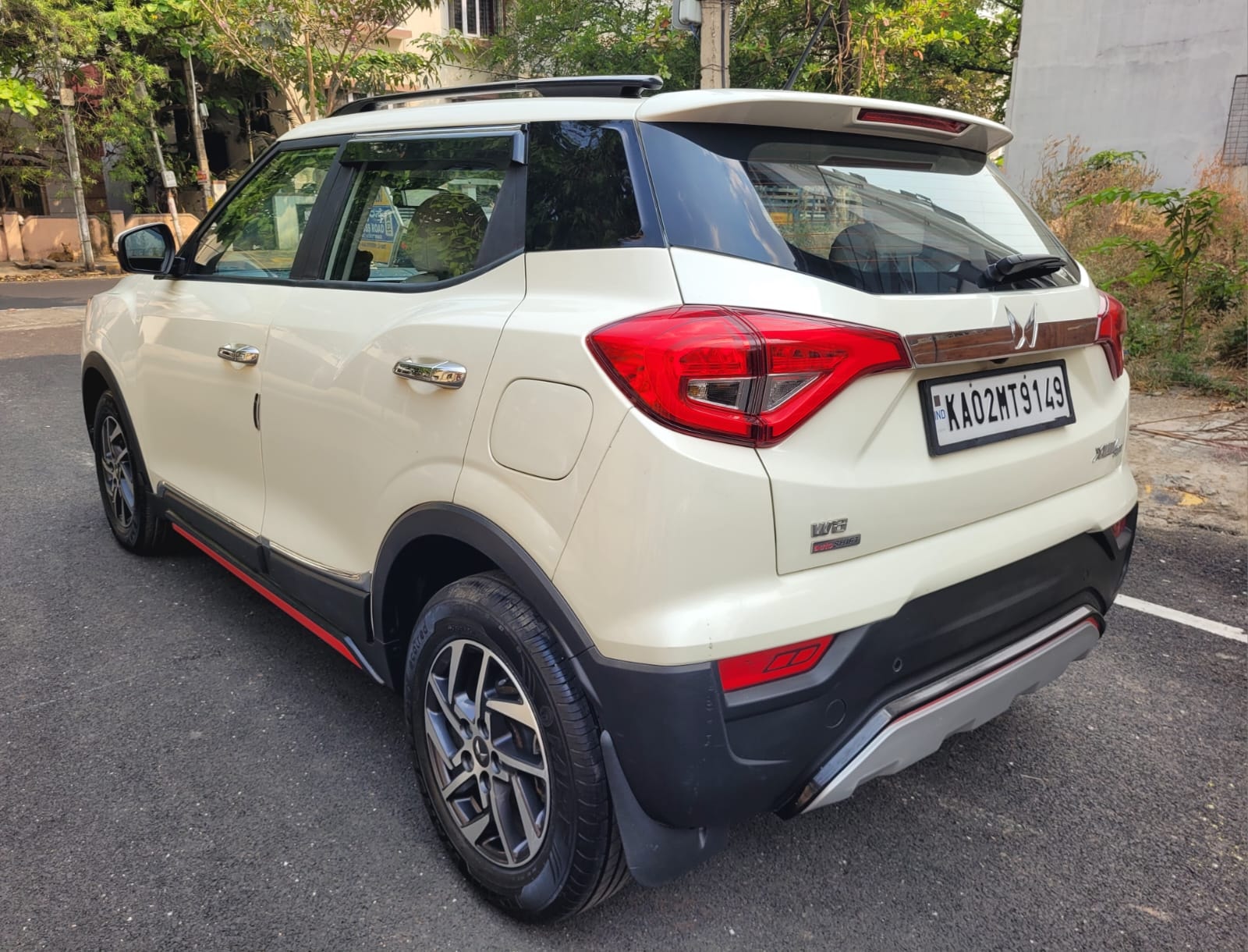 Used 2023 Mahindra XUV300 Used 2023 Mahindra XUV300