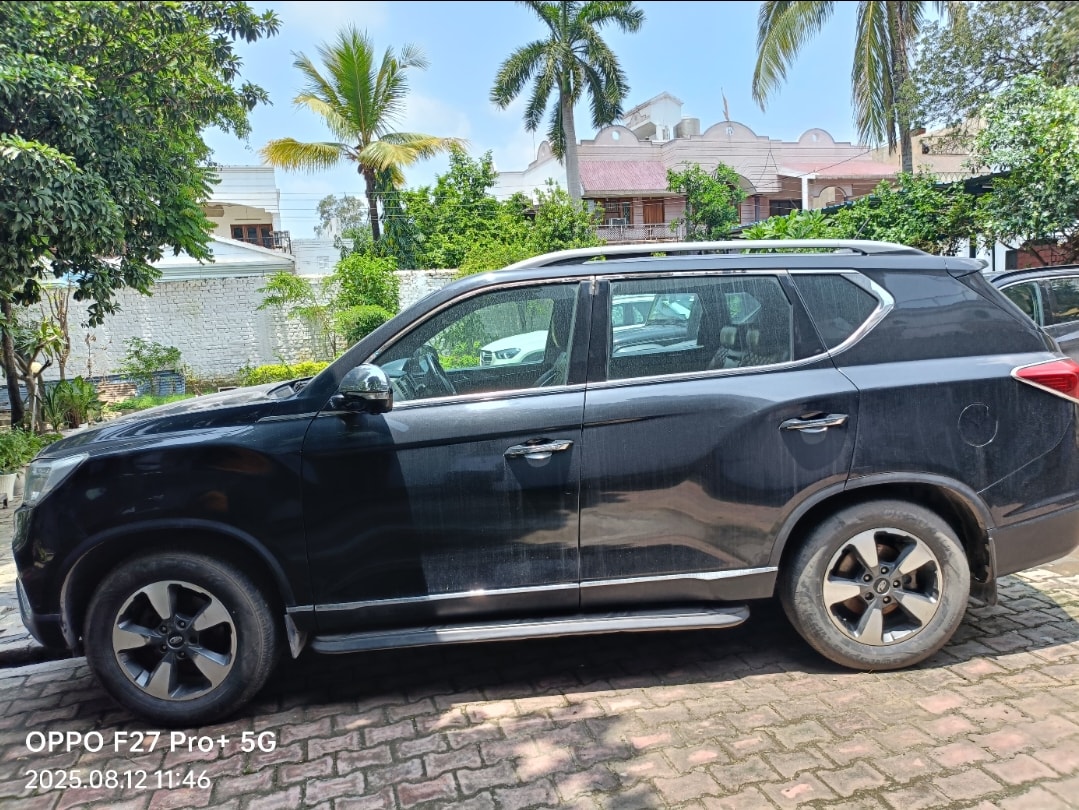 Used 2019 Mahindra Alturas G4 Used 2019 Mahindra Alturas G4