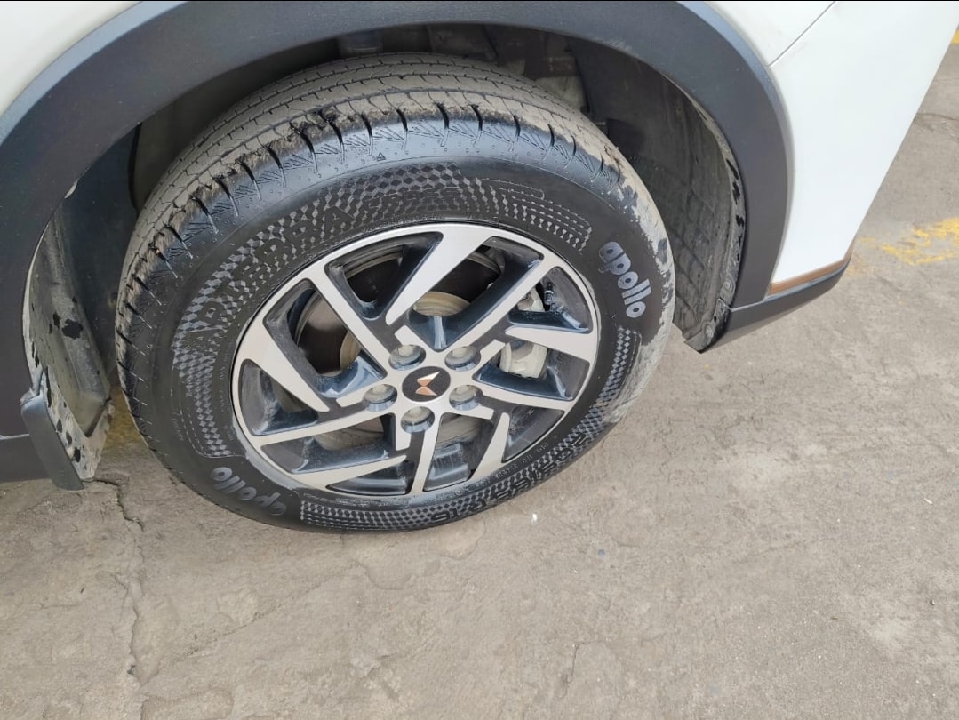 Used 2023 Mahindra XUV400 Used 2023 Mahindra XUV400