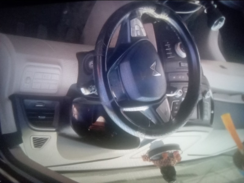 Used 2022 Mahindra XUV300 Used 2022 Mahindra XUV300