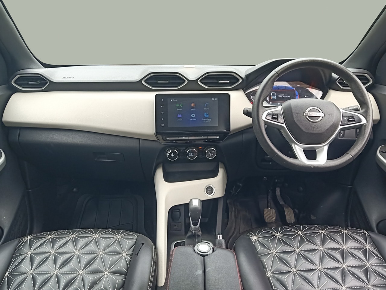 Used 2023 Nissan Magnite Used 2023 Nissan Magnite