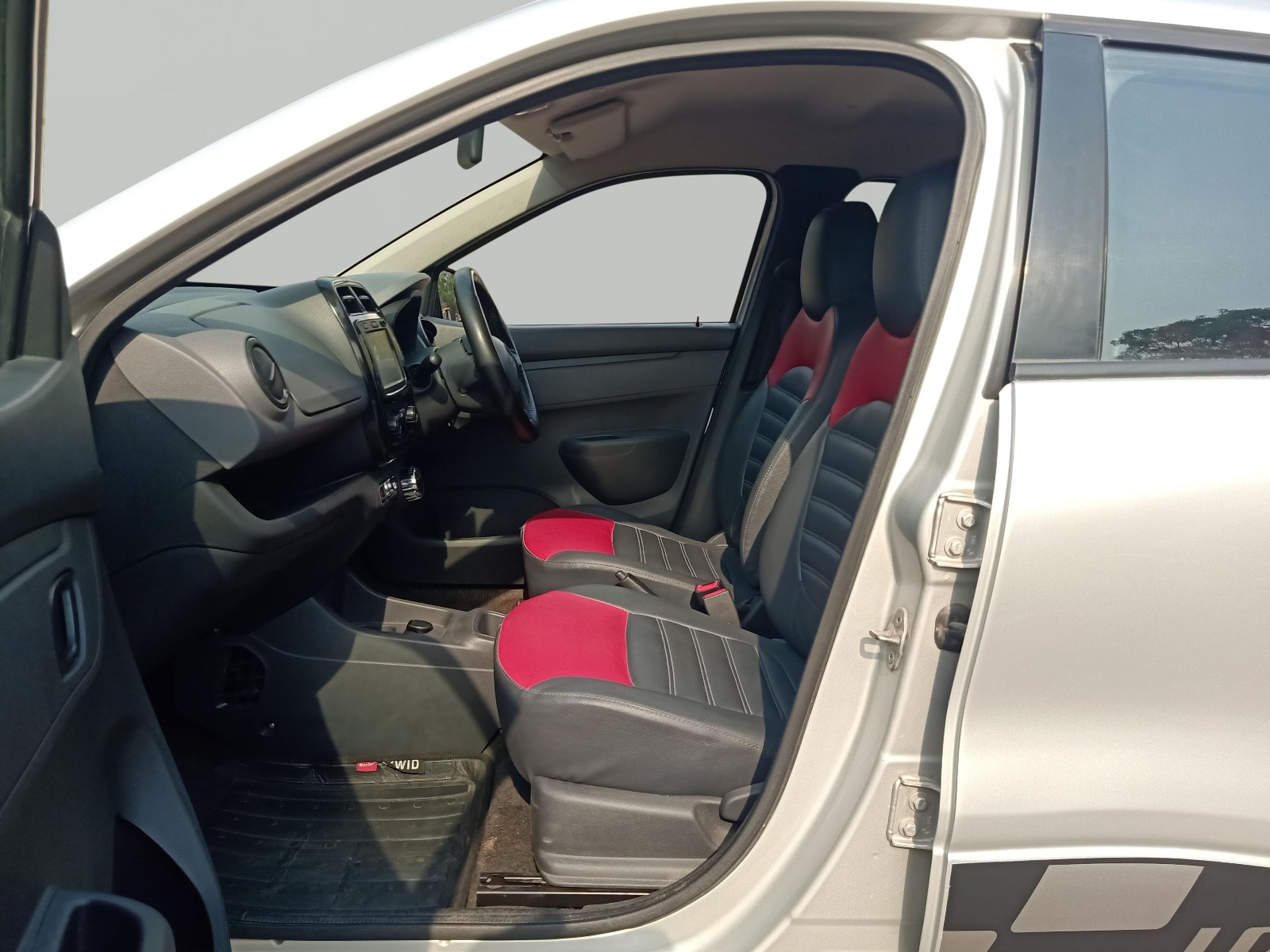 Kwid image 2 Kwid image 2