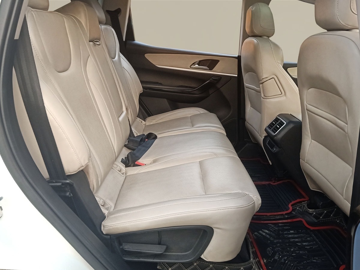 Used 2021 Mahindra XUV700 Used 2021 Mahindra XUV700