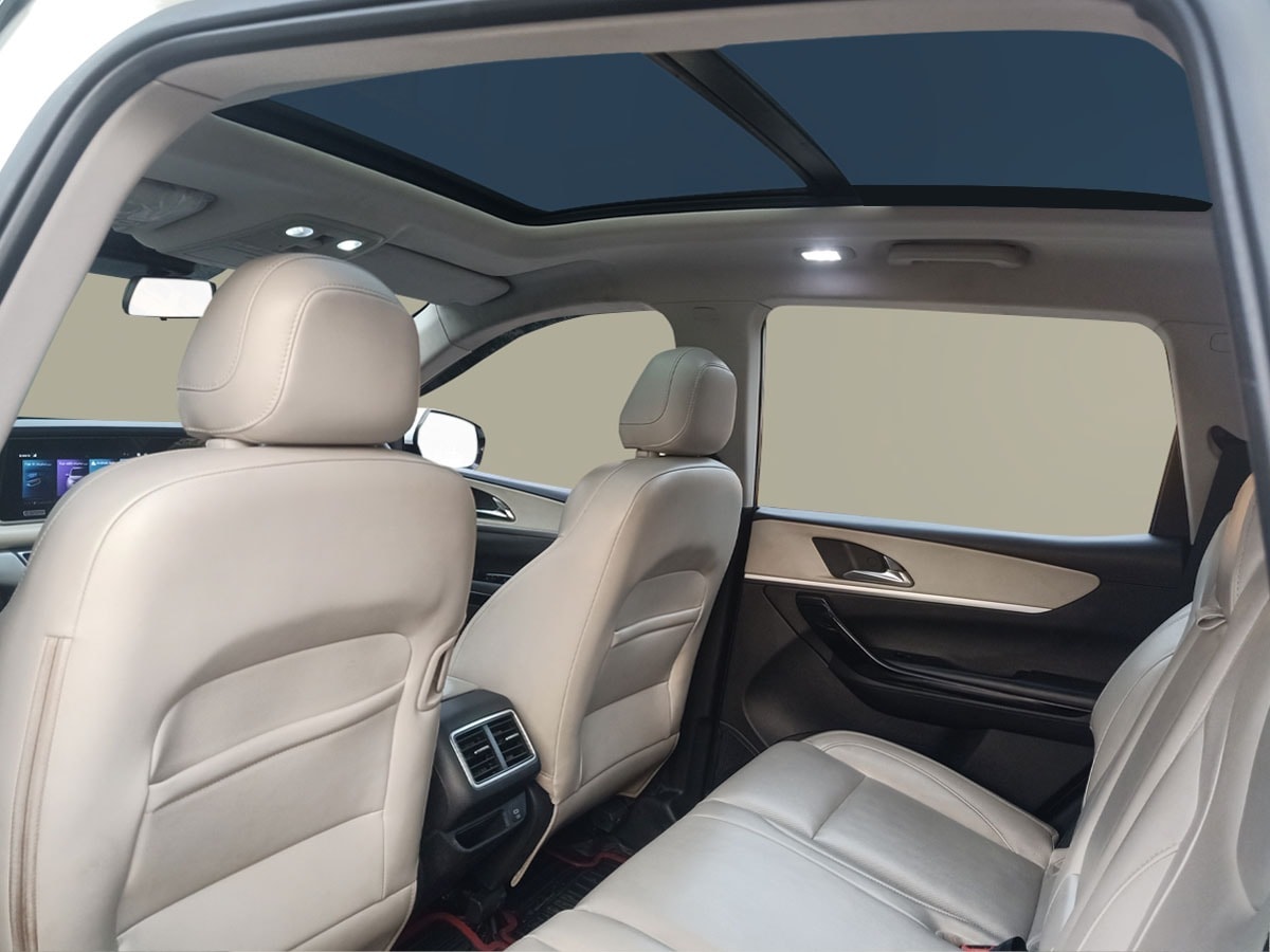 Used 2021 Mahindra XUV700 Used 2021 Mahindra XUV700