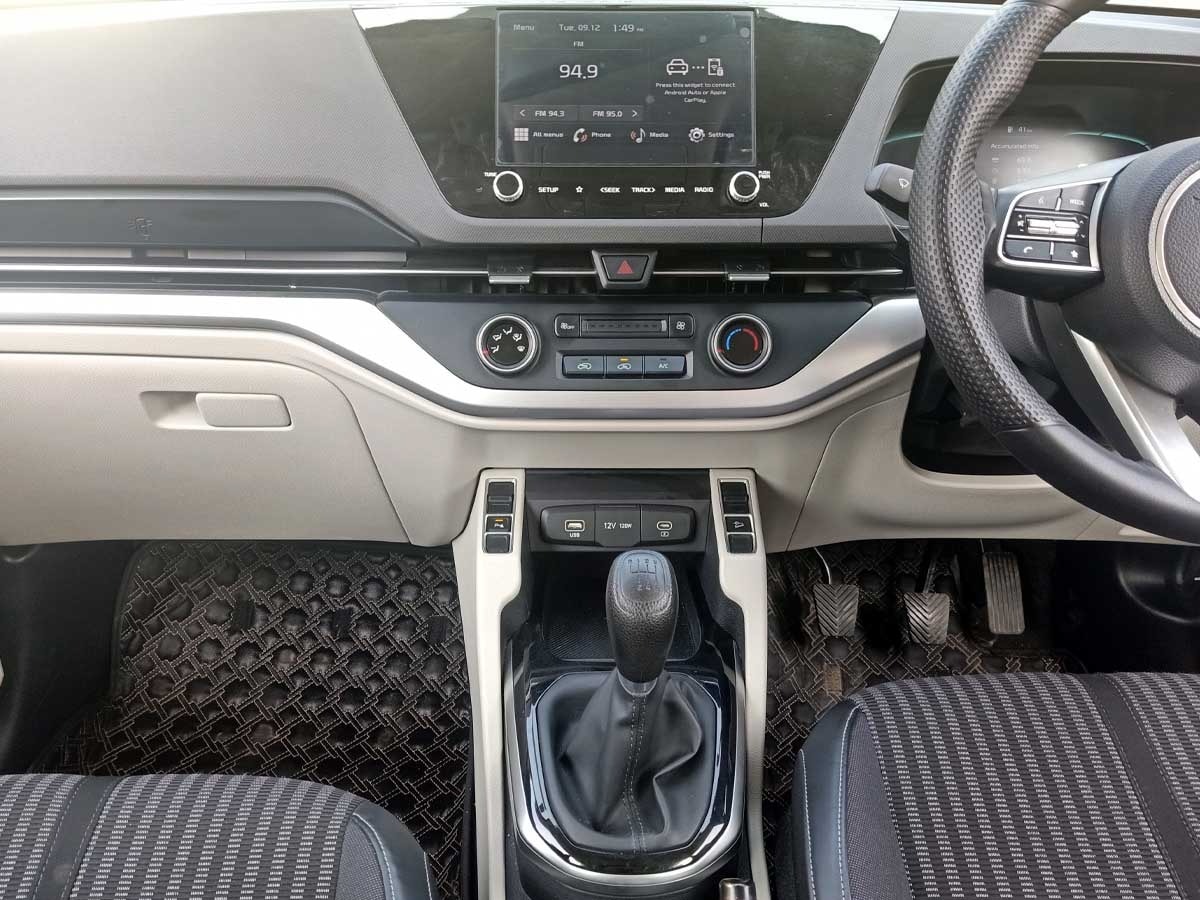 Used 2023 Kia Carens Used 2023 Kia Carens