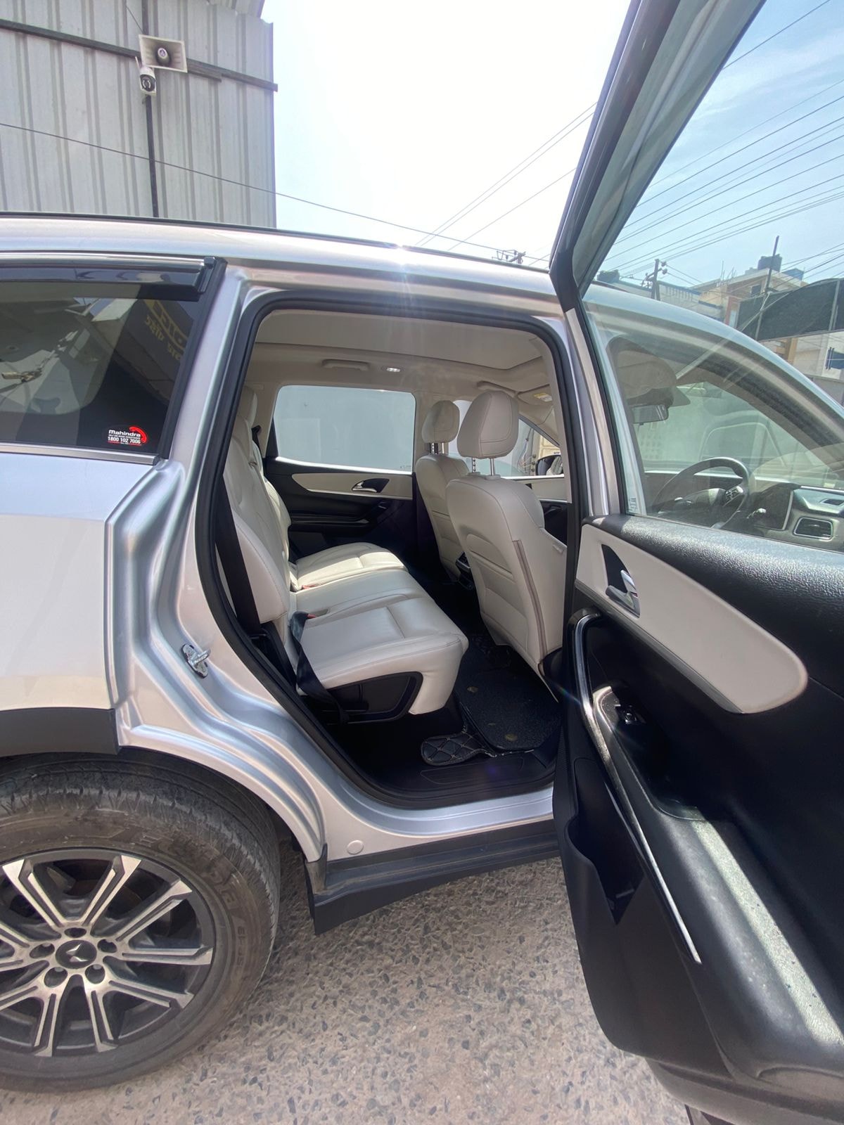 Used 2022 Mahindra XUV700 Used 2022 Mahindra XUV700